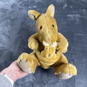 VTG Dakin 1992 Mrs. Sidney Kangaroo and Baby Joey Plush Stuffed Animal 10 Inches